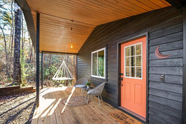 Welcome to Moonrise Retreat! Your private little getaway in the North GA mountains.
