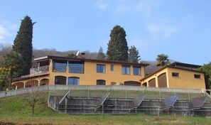 Esterni