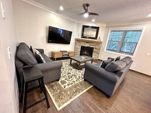 Home Decor, Screen, Furniture, Table, Couch