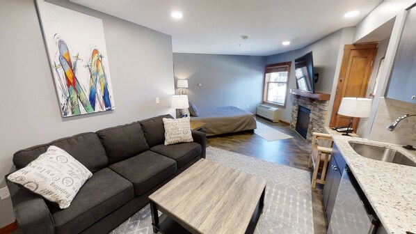 Home Decor, Furniture, Indoors, Living Room, Table