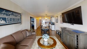 Furniture, Indoors, Living Room, Screen, TV