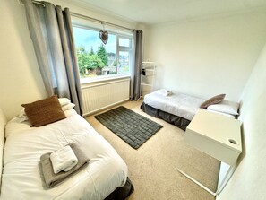 Bedroom 3- Twin bed