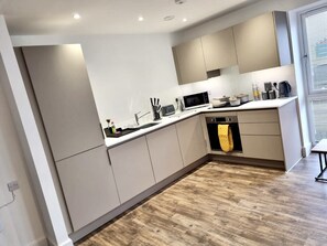Oven/hob, dishwasher and fridge freezer