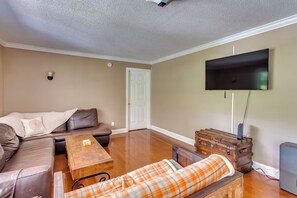 Living Room | Central A/C | 1st Floor
