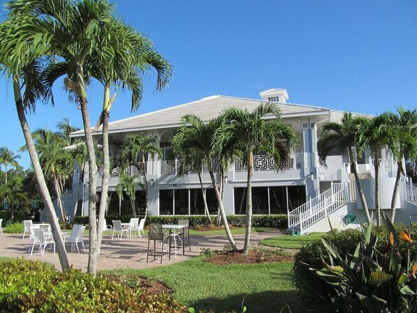 sterling oaks clubhouse
