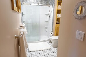 Joes Ridge Getaway for Two 2