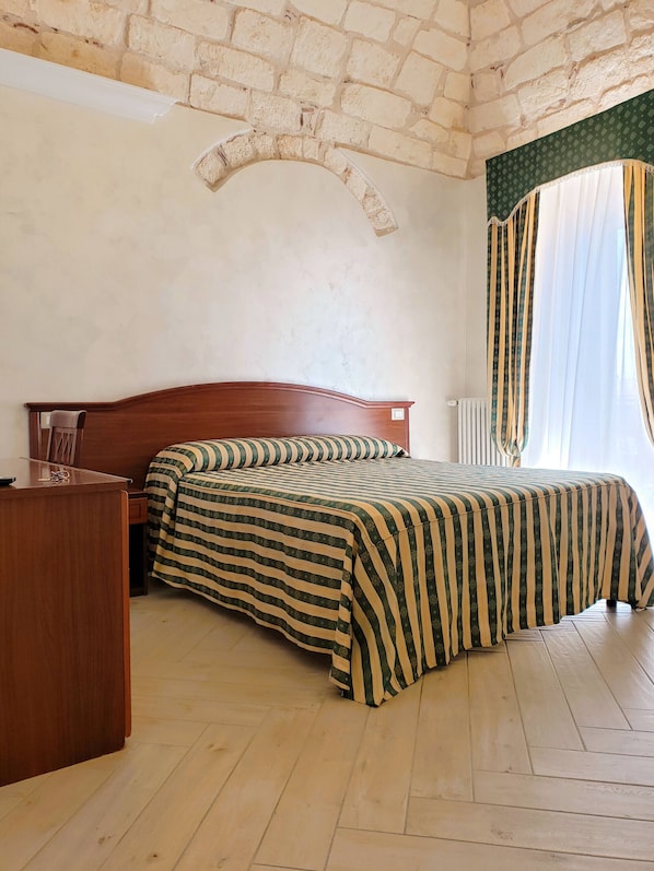 Bedroom Dimora Arco 1- Affitti Brevi Italia