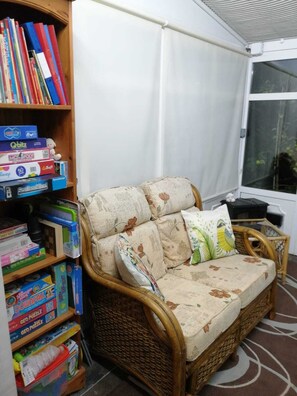 conservatory with games shelf