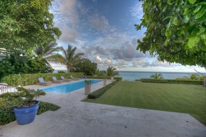 Marina 4 Oceanfront Luxury Villa (4403)