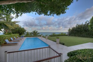 Marina 4 Oceanfront Luxury Villa (4406)