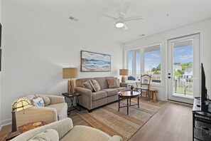2nd floor living room with pull-out couch