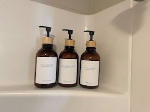 Équipements de salle de bain