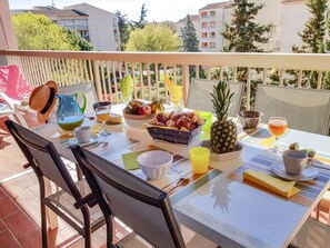 Table, Tableware, Furniture, Plant, Chair, Flowerpot, Building, Azure, Outdoor Table, Interior Design
