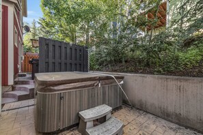 Exterior: Patio off main floor, private hot tub, gas BBQ