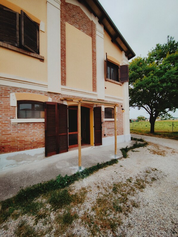 Exterior detail