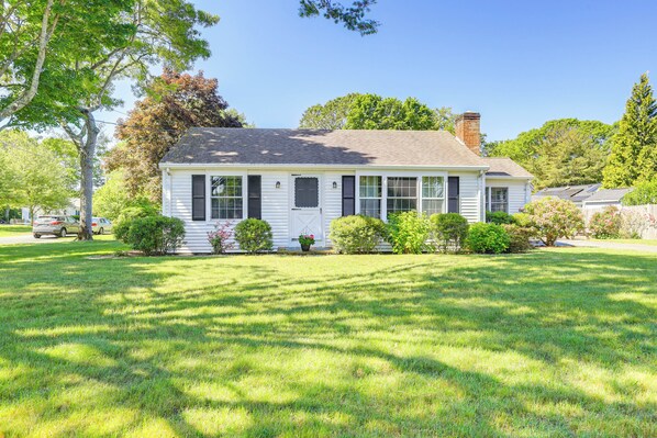 South Yarmouth Vacation Rental | 2BR | 1BA | 888 Sq Ft | Stairs Required