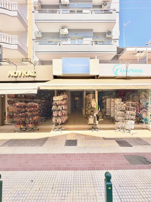 施設の正面