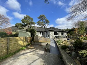 The property benefits from a private driveway which can accommodate up to 2 cars
