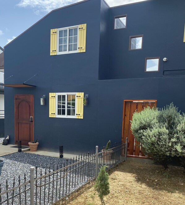 Front view of TinyUrb