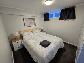 Bedroom - Queen Bed