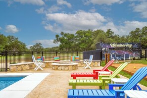 End your day on a sweet note around the fire pit, toasting s'mores. Plenty of seating to gather around!