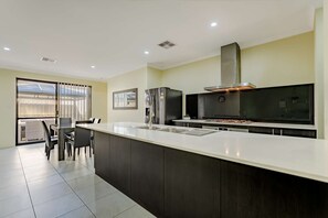 Kitchen &amp; Dining