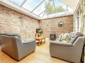 Living area | The Stables - Jockhedge, Burgh Le Marsh, near Skegness