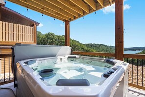 Bain à remous extérieur