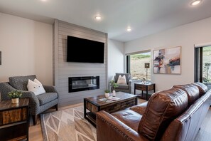 Brand new townhome in the Mayflower - Deer Valley East Village