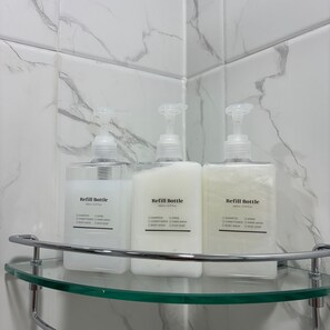 Bathroom amenities