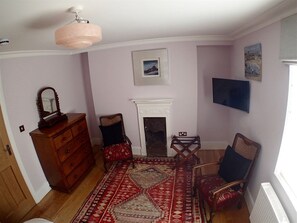 DOUBLE-DELUXE-ENSUITE WITH BATH