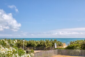 Beach/ocean view