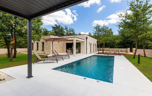 pool