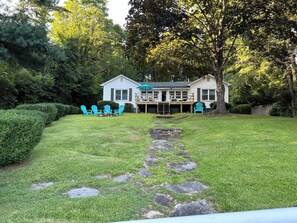 Fully enclosed yard for pets