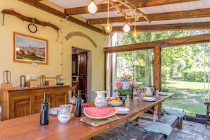 Outdoor dining