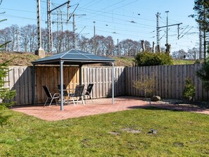 Roof, Shade, Gazebo, Garden, Outdoor Structure, Pavilion, Canopy, Garden Buildings, Yard, Outdoor Furniture