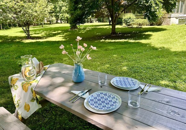 Enjoy a romantic picnic in the back garden