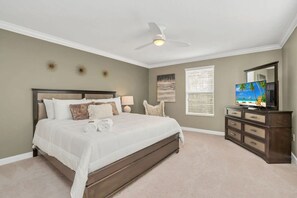 Luxurious King Bedroom Suite With Smart TV