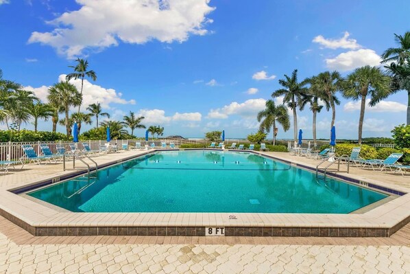 Sunset House North Pool