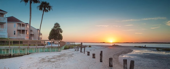 Strand