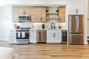 2048x1365 1160 E 18th Ave Denver CO 80218 USA 314 FriApr1220241712920848244
