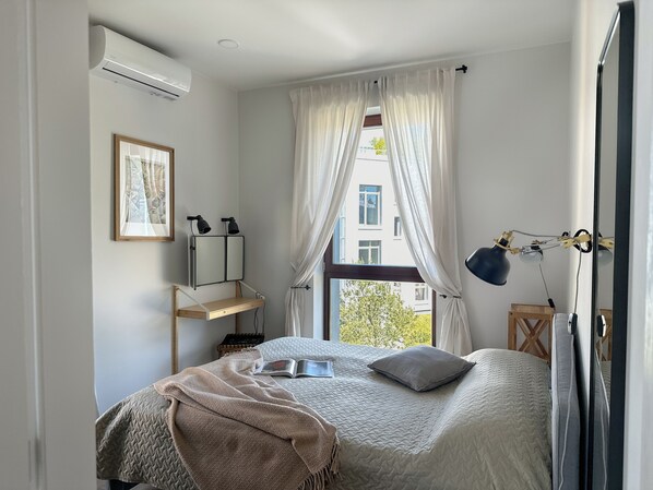 Bedroom (1)