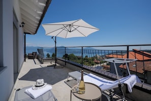 Ca. 25 m² großer Eckbalkon