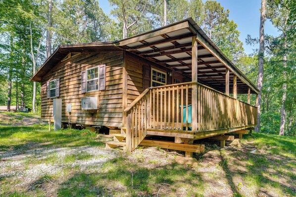 Clarkson Vacation Rental | 2BR | 1BA | 1,500 Sq Ft | 5 Steps to Enter