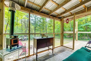 Screened Porch | Keyless Entry