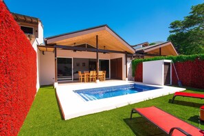 Pop House with private pool at Ciudad del Mar in Jaco (703)
