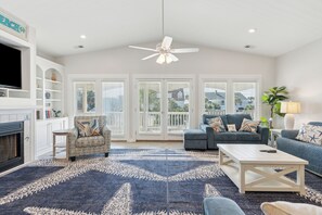 Living From Dining - Down River Edisto
