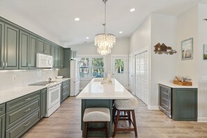 Large Kitchen - Down River Edisto