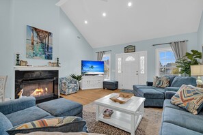 Pompano Pool House Living room 2