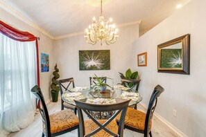 Dining Room | Dishware & Flatware Provided